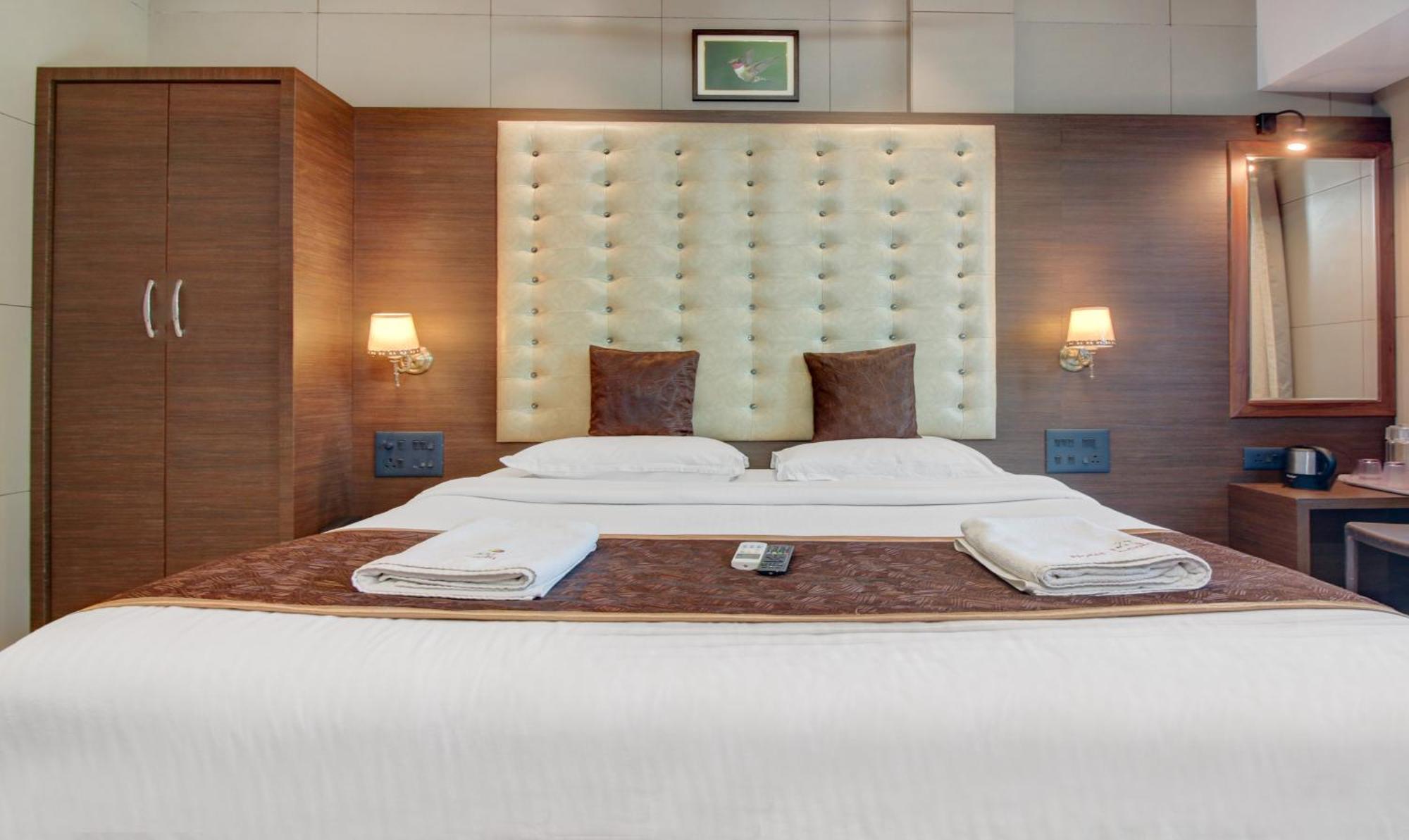 Hotel Leela Кальян Экстерьер фото