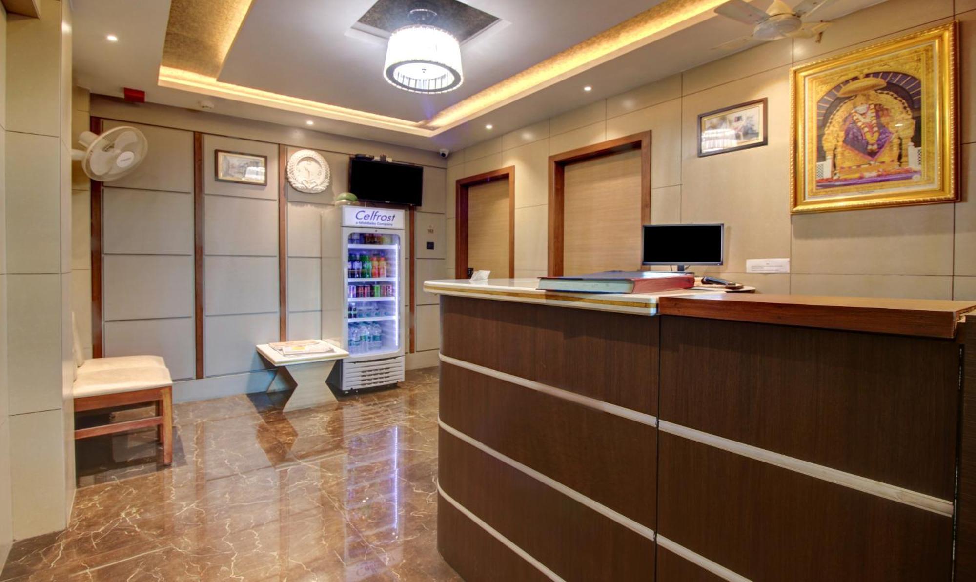 Hotel Leela Кальян Экстерьер фото