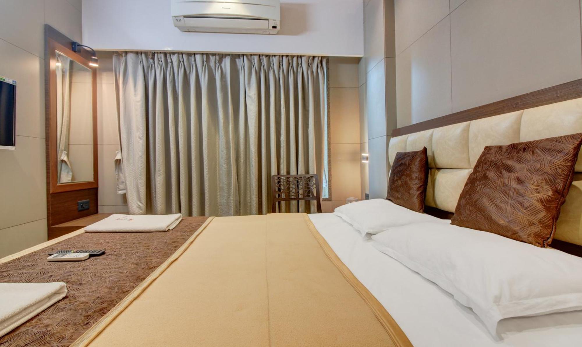 Hotel Leela Кальян Экстерьер фото